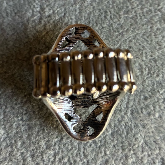 Ring - Picture 2 of 2